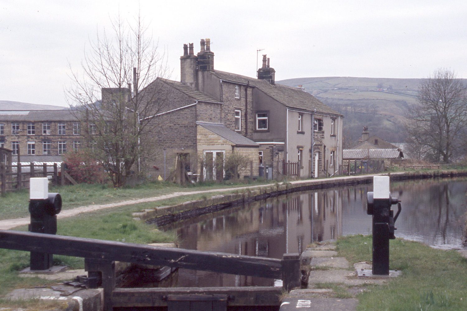 huddersfield 22B