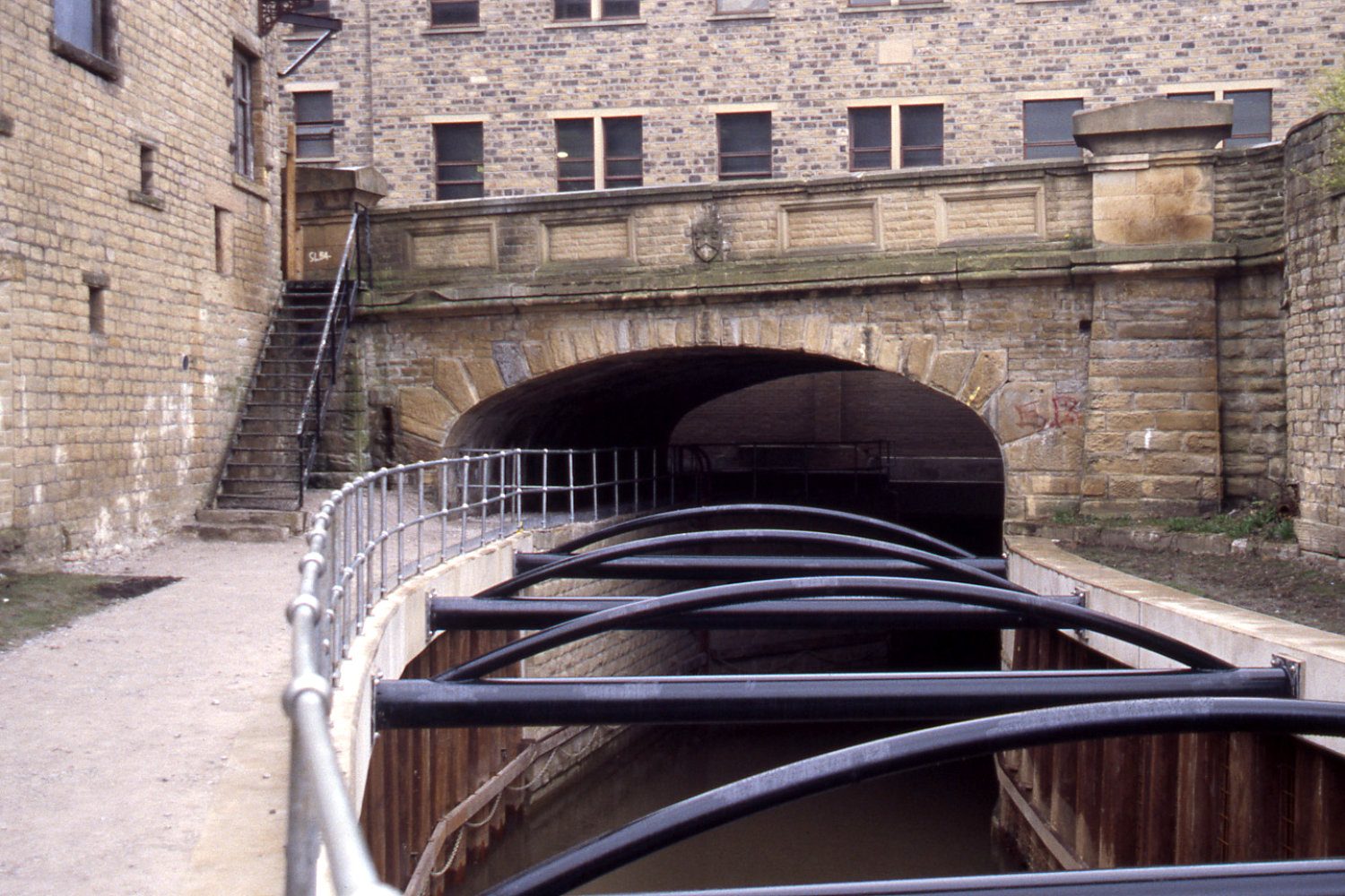huddersfield 33B